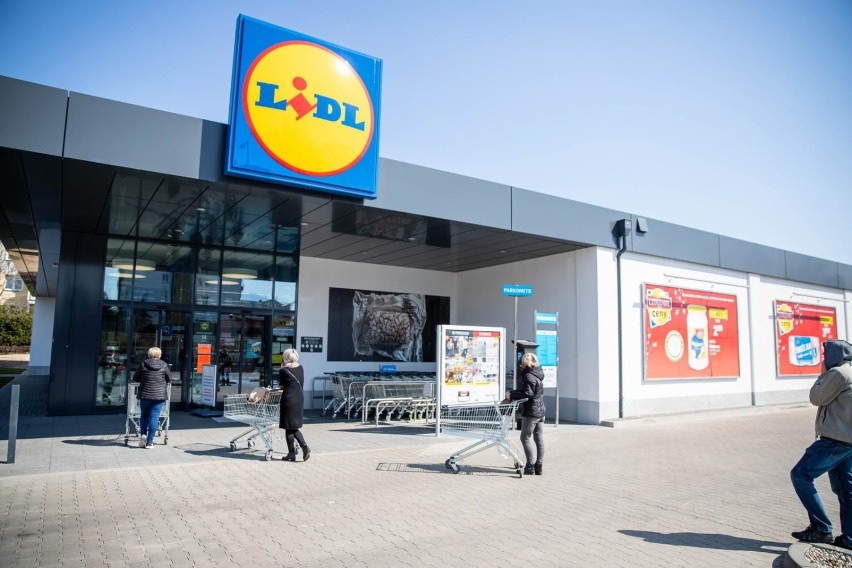 Sieć Lidl kupiła w Polsce 700 automatycznych stacji do...