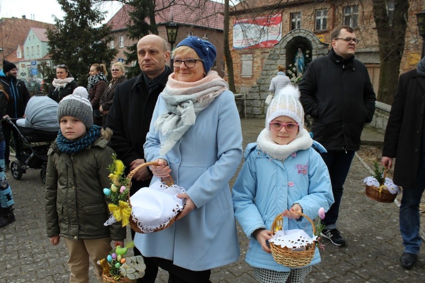 Święcenie potraw w kościele  pw. NMP Wniebowziętej w Zbąszyniu o godz. 14.00