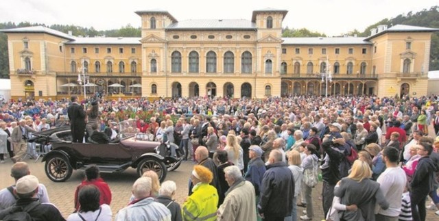 W ten weekend wypadną ostatnie dni tegorocznego Festiwalu Kiepury. Nie będą to jednak dni najmniej ciekawe - atrakcji wciąż nie zabraknie! 

Kiedy: do 18 sierpnia 2018 roku
Gdzie: Pijalnia Główna w Krynicy-Zdroju, Krynica-Zdrój, ul. Nowotorskiego 9/3