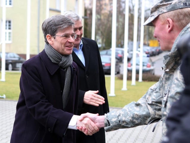 Do kwatery szczecińskiego korpusu NATO przyjechali ambasadorowie Polski, Stanów Zjednoczonych oraz Wielkiej Brytanii