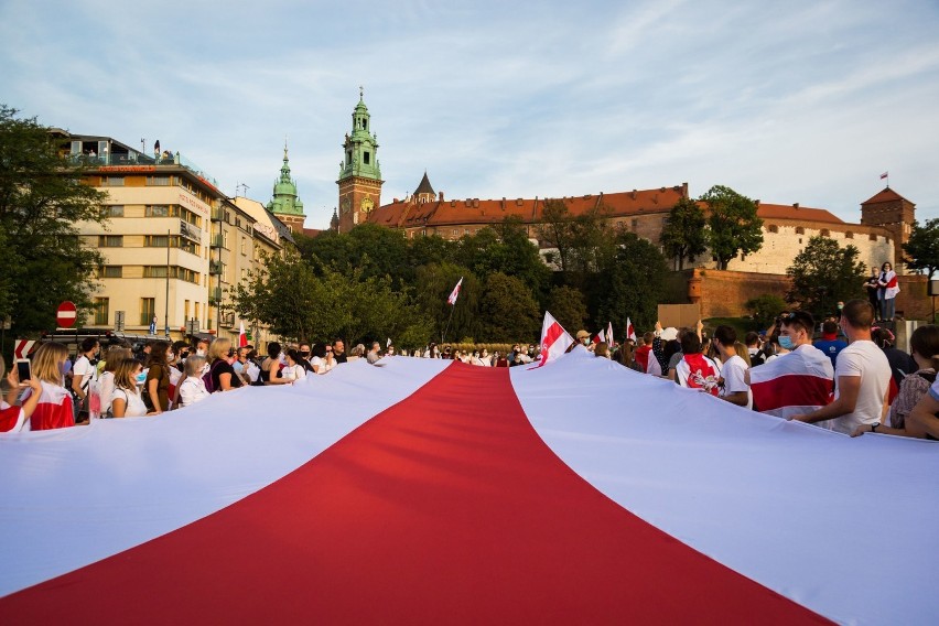 Krakowianie solidarni z Białorusią! [ZDJĘCIA]                           