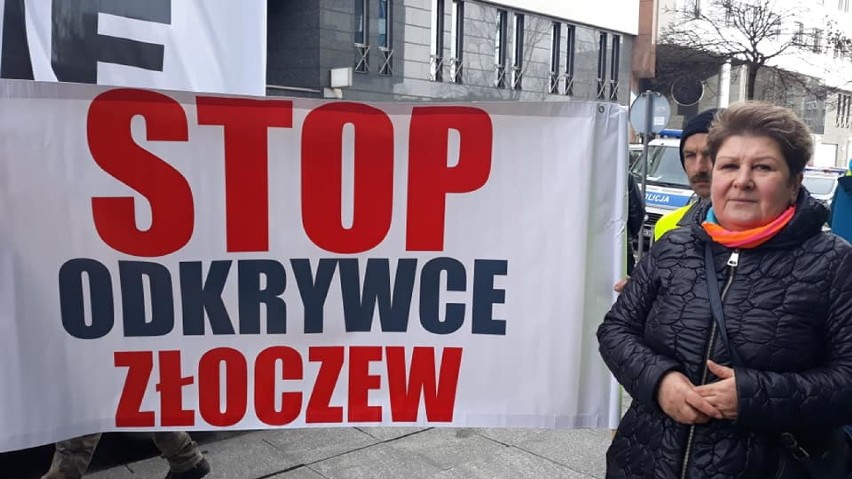 Przeciwnicy odkrywki Złoczew pikietowali w Warszawie