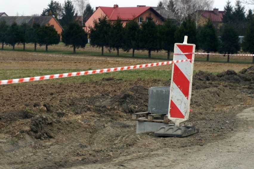 Zamkną drogę powiatową w gminie Przeciszów. Kierowcy muszą się liczyć z utrudnieniami i objazdami [ZDJĘCIA]