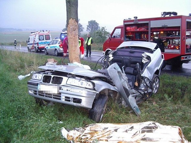 Auto zostało doszczętnie rozbite