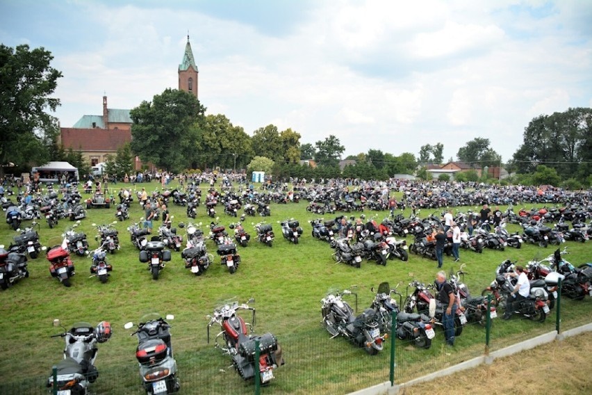 Motocyklowy zlot i festyn parafialny w Wojkowie w gminie w Błaszki w niedzielę 24 lipca. Co w programie? PLAKAT