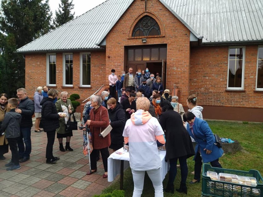 Ruszyli na pomoc małej Jagódce. Wielkie kiermasze ciast na terenie powiatu kaliskiego ZDJĘCIA