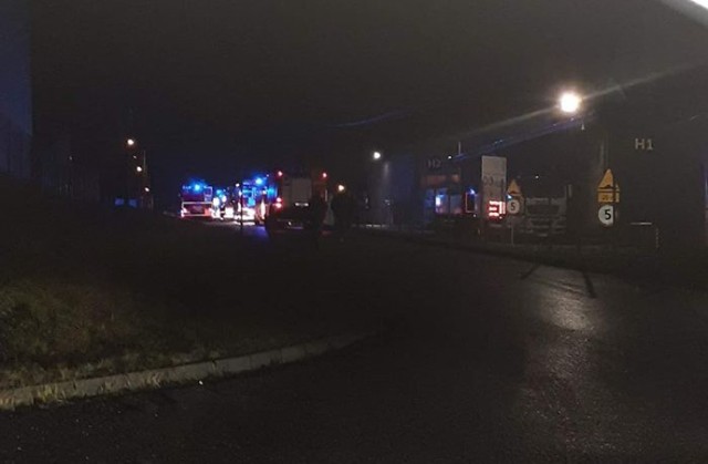 Sześć zastępów straży pożarnej brało udział w akcji przy ul. Nowej w Czyżowicach