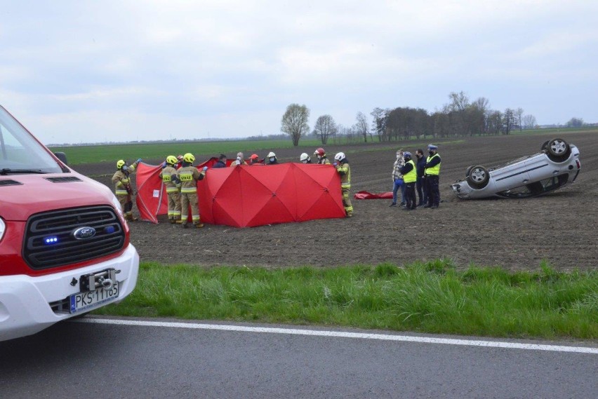 Śmiertelny wypadek na drodze w pobliżu Łuszkowa