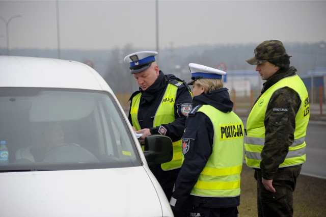 Polityk odmówił dmuchania w alkomat. Odjechał bez kontroli. Policja wyjaśnia sprawę (zdjęcie archiwalne)