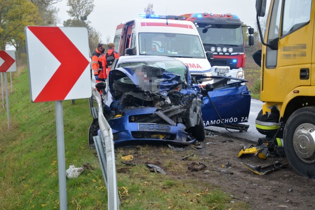 Na DW 241 na trasie Sępólno-Więcbork zderzyły się czołowo dwa samochody. Interweniował śmigłowiec LPR