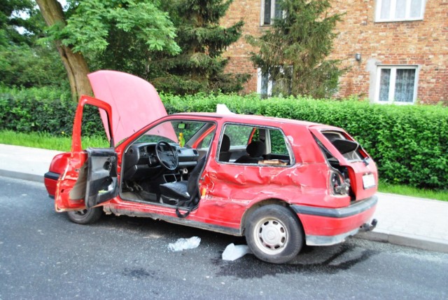 Wypadek pod Sieradzem na drodze krajowej nr 12.