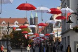 Legnica pięknie udekorowana, centrum biało - czerwone [ZDJĘCIA]