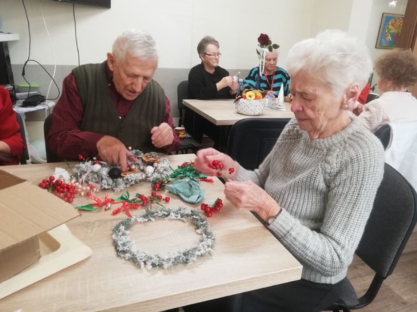 Seniorzy z Domu Senior + są już gotowi na święta!