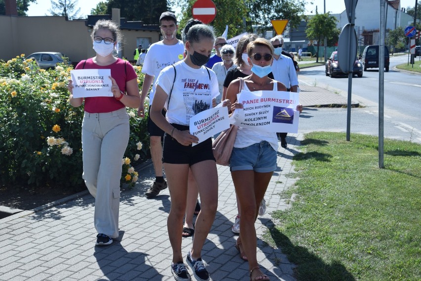 Spora grupa powiedziała dziś stanowcze "nie" planom...