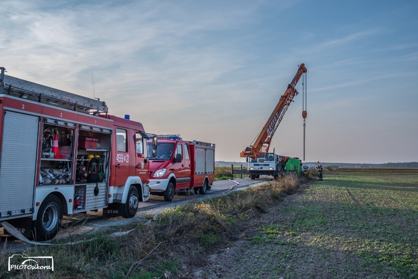 STRAŻACY W AKCJI: Groźnie wyglądające zdarzenie na drodze Koźmin Wlkp.-Góreczki [ZDJĘCIA]