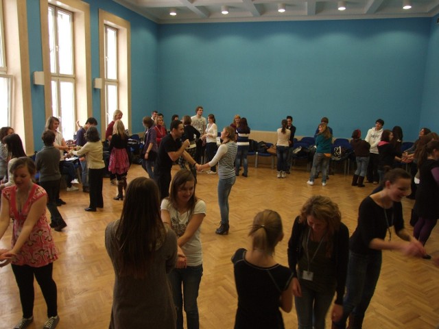 Uczniowie pięciu europejskich szkół wzięli udział w zajęciach tanecznych i plastycznych