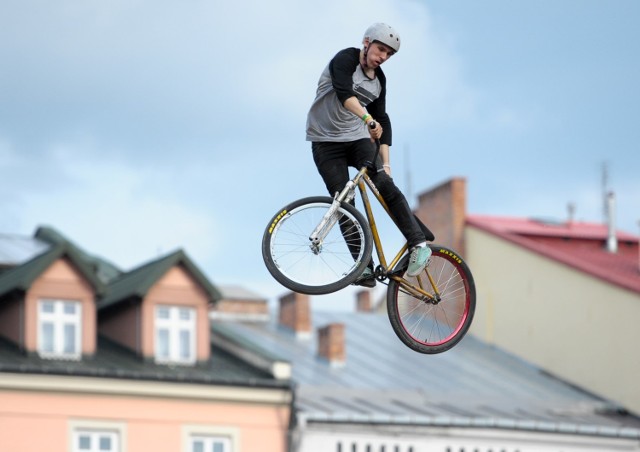 Za nami trzecia edycja przemyskiego festiwalu rowerowego Bike Town. Zobaczcie nasze zdjęci i filmik z tej imprezy.

