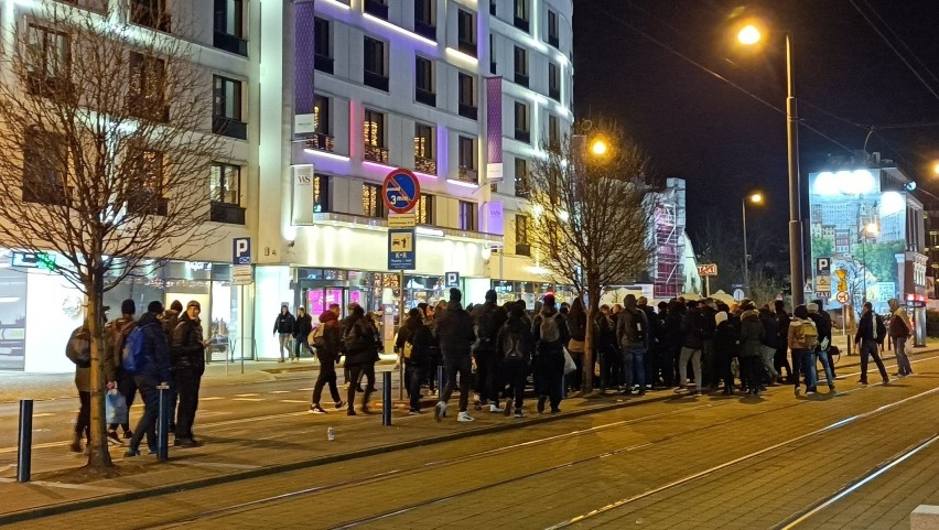 Kibice Pogoni Szczecin w Krakowie. A przecież tu meczu nie było! ZDJĘCIA, WIDEO