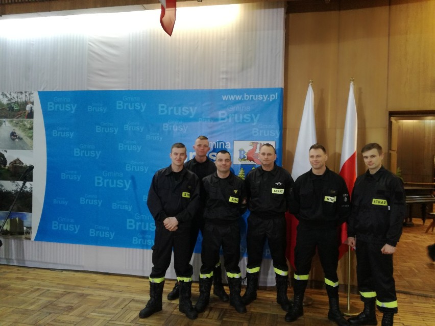 Strażacy z Lęborka spotkali się z prezydentem Andrzejem Dudą ZDJĘCIA