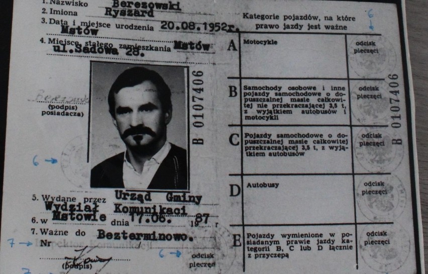 Fałszywe dokumenty, które Zdzisław Najmrodzki wyrobił sobie...