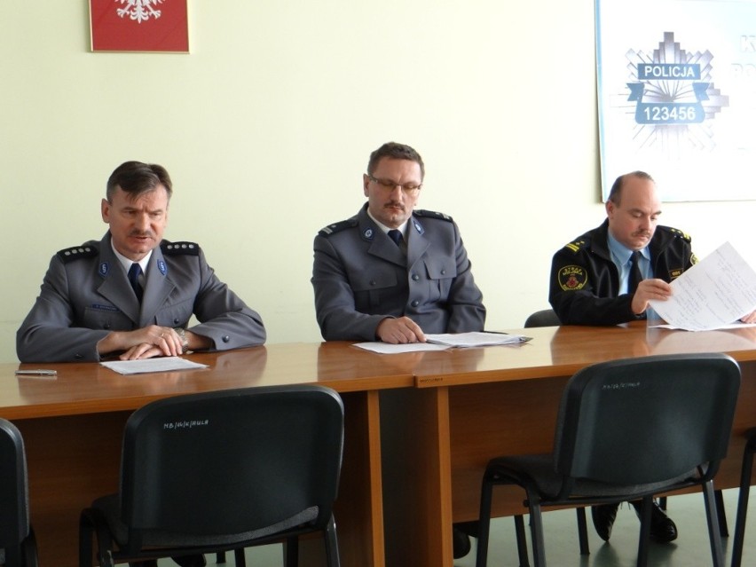 Dzień Bezpieczeństwa Ruchu Drogowego w Radomsku. Spotkanie w KPP