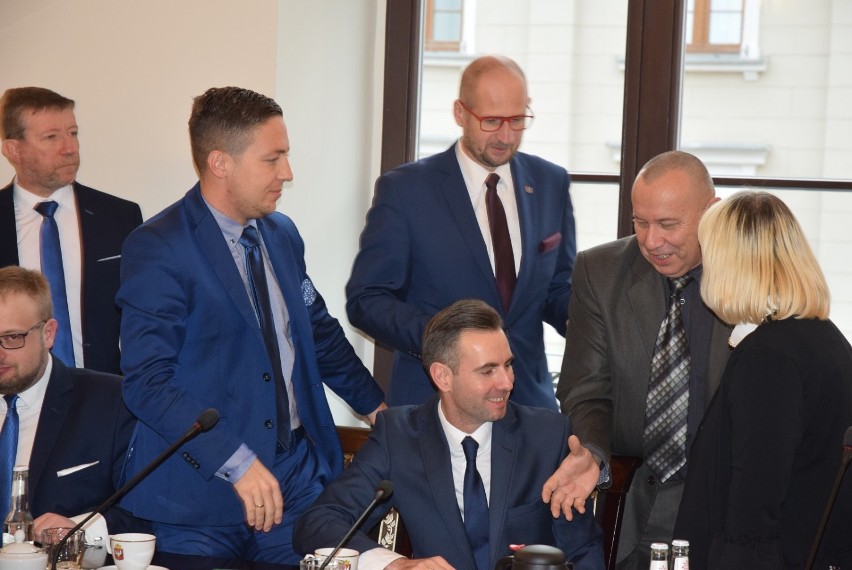 Gniezno: Pierwsza sesja Rady Miasta Gniezna w kadencji 2018-2023