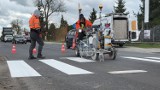 Nowe przejścia dla pieszych na drogach krajowych w Radomsku. FILM