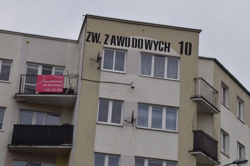 Mieszkańcy przy ulicy Związków Zawodowych 10 we Włocławku -...