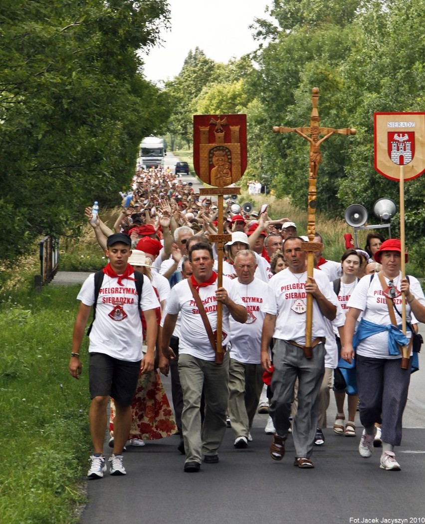 Tak kiedyś pielgrzymowaliśmy z Sieradza do Czarnej Madonny