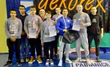 Medalowe żniwo zapaśników UKS „Zapaśnik” Radomsko na zawodach w Radomiu i Pabianicach