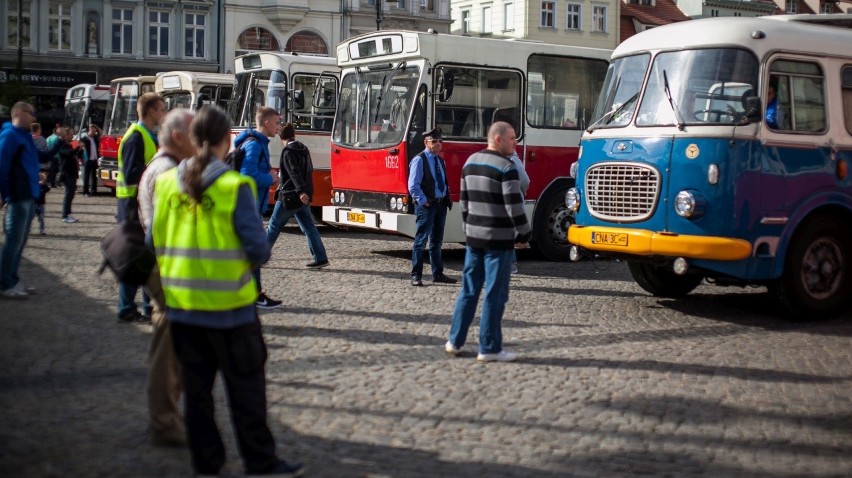 85 lat komunikacji autobusowej w Bydgoszczy i 40 lat...