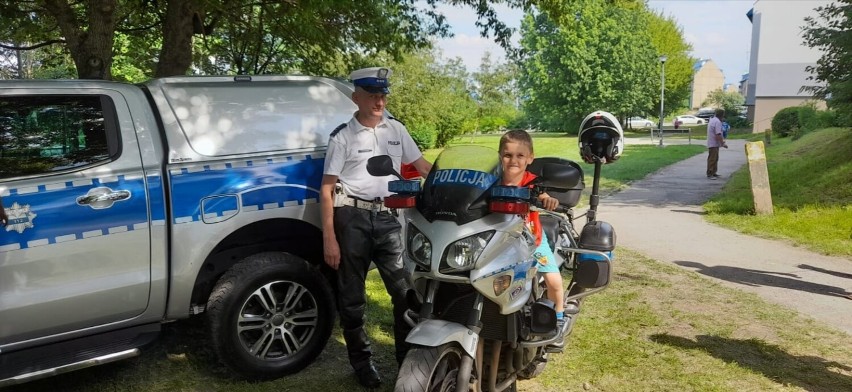 Policjanci z Olkusza czuwają nad bezpieczeństwem podczas...