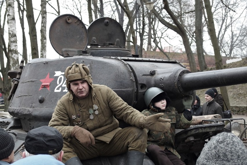 Rekonstrukcja walk o Arnswalde, czyli "Kierunek Choszczno" [foto, wideo]