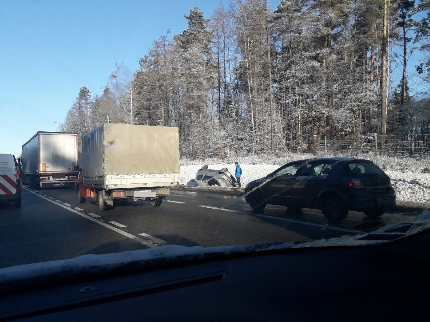 Obwodnica Trójmiasta sparaliżowana po zderzeniu samochodów