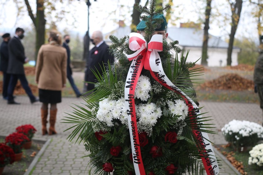 Chełm. Obchody 102. rocznicy odzyskania niepodległości przez Polskę odbyły się  bez udziału mieszkańców - zobacz zdjęcia
