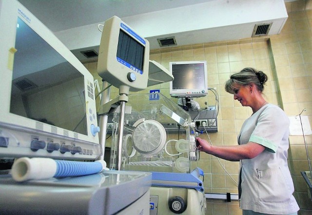 Na oddziale neonatologicznym trwa montaż nowych urządzeń