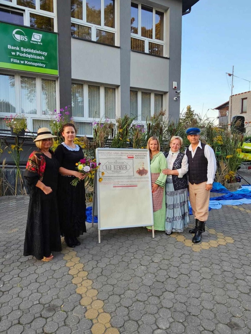 Akcja  Narodowego Czytania odbyła się w Konopnicy wczoraj o...