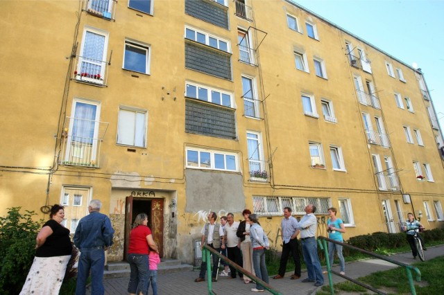 Lokatorzy bloków na Chwarznieńskiej od dawna walczyli o ich remont