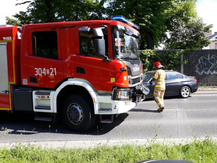 Wrocław. Wypadek koło Magnolii. BMW zderzyło się ze skodą. Zobacz zdjęcia