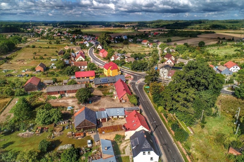 Najbogatszą gminą w Polsce jest Kleszczów w województwie...