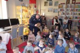 Policjanci z Wejherowa odwiedzili dzieci przebywające na półkoloniach | ZDJĘCIA