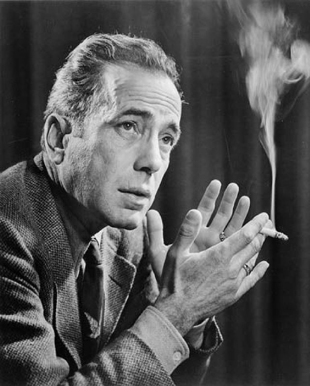http://pl.wikipedia.org/w/index.php?title=Plik:Humphrey_Bogart_by_Karsh_%28Library_and_Archives_Canada%29.jpg&filetimestamp=20050201152833