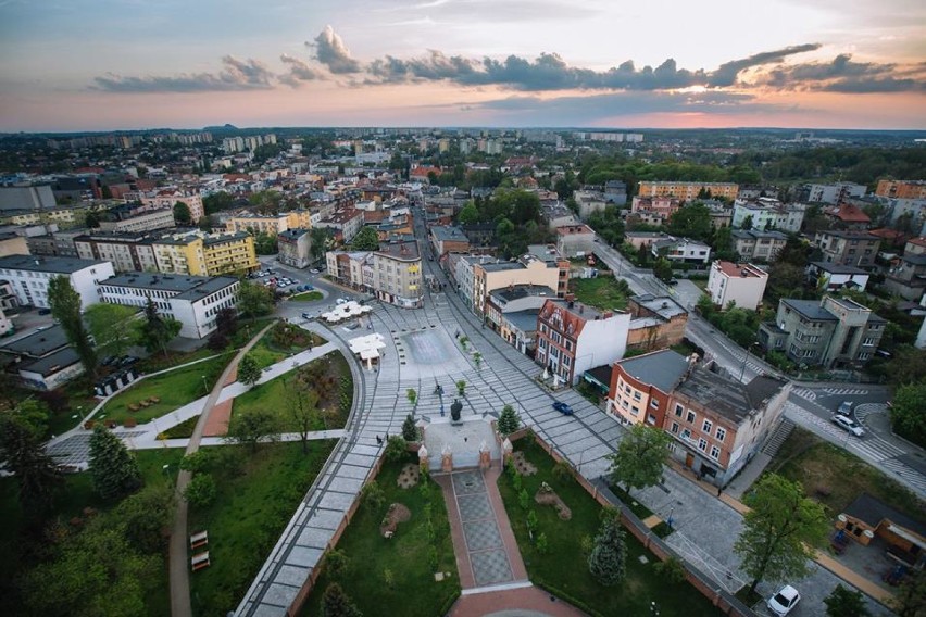 Liczba mieszkańców spadnie ze 139,3 tys. w 2015 do 98,5 tys....