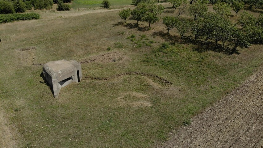  Stowarzyszenie "Strzelcy Kaniowscy" uporządkowało schrony nad Wartą [zdjęcia]