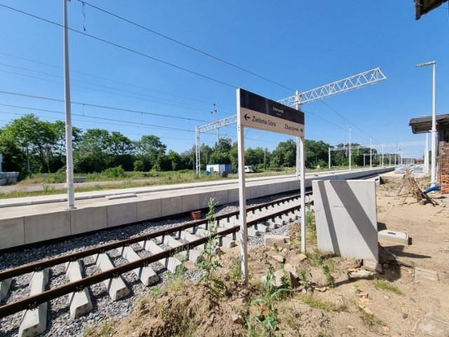 Modernizacja linii kolejowej Czerwieńsk - Zbąszynek utrudnia podróż do  stolicy Polski czy stolicy Wielkopolski wielu Lubuszanom