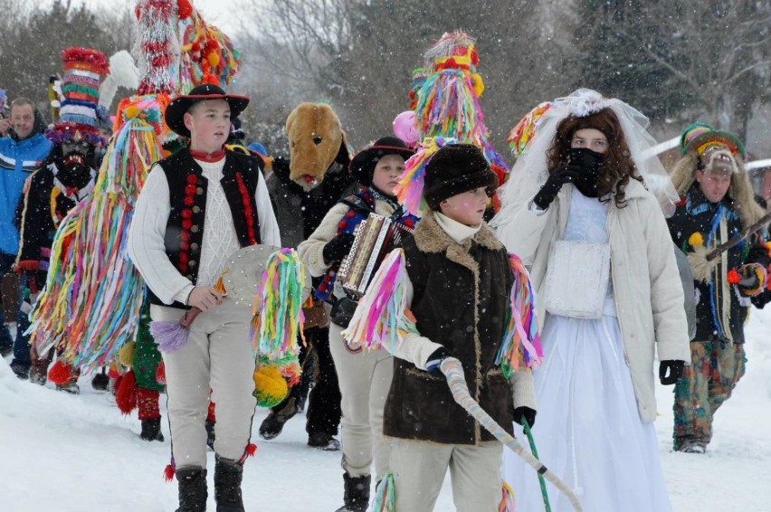 Niesopusty 2017 - przegląd grup kolędniczych i obrzędowych w Węgierskiej Górce [ZDJĘCIA]