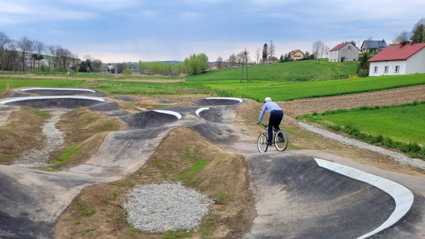 Od ponad miesiąca mniejszy od tarnowskiego pump track działa...