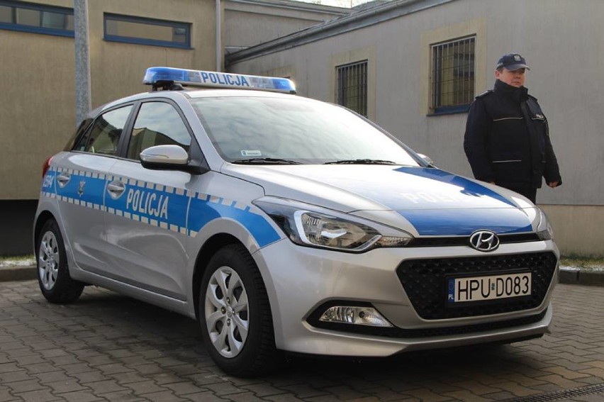 Nowe radiowozy dla Komendy Powiatowej Policji w Ostrowie [FOTO]