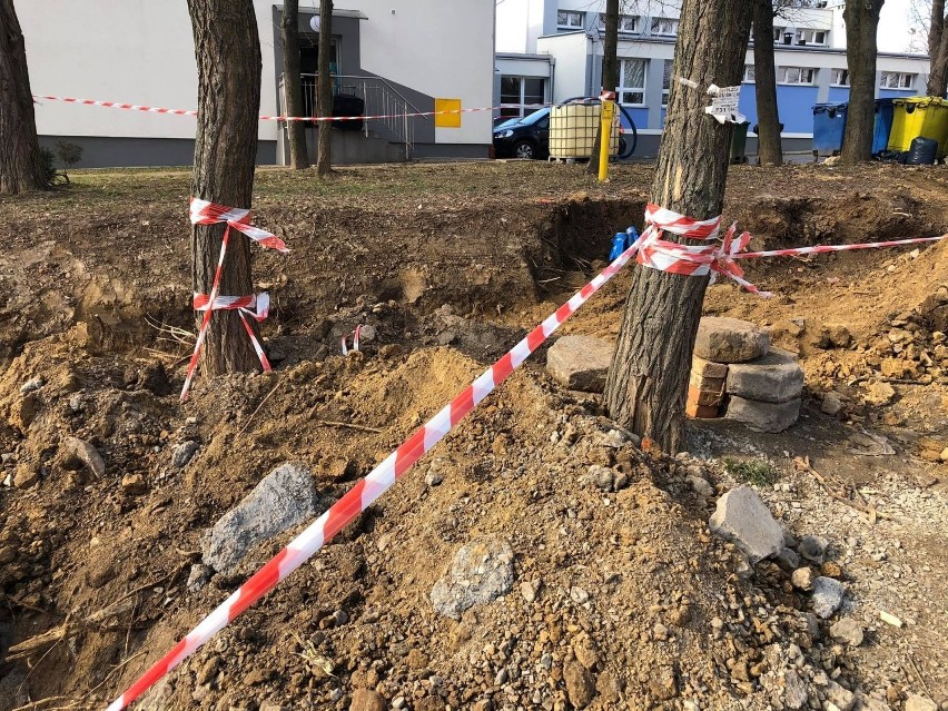 Budowa drogi w rejonie bloków na os. Na Wzgórzach