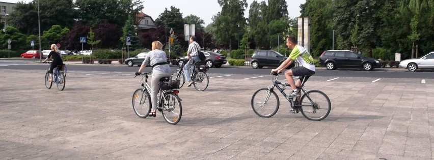 Urzędnicy na rowerach wizytowali ścieżki rowerowe w Pile